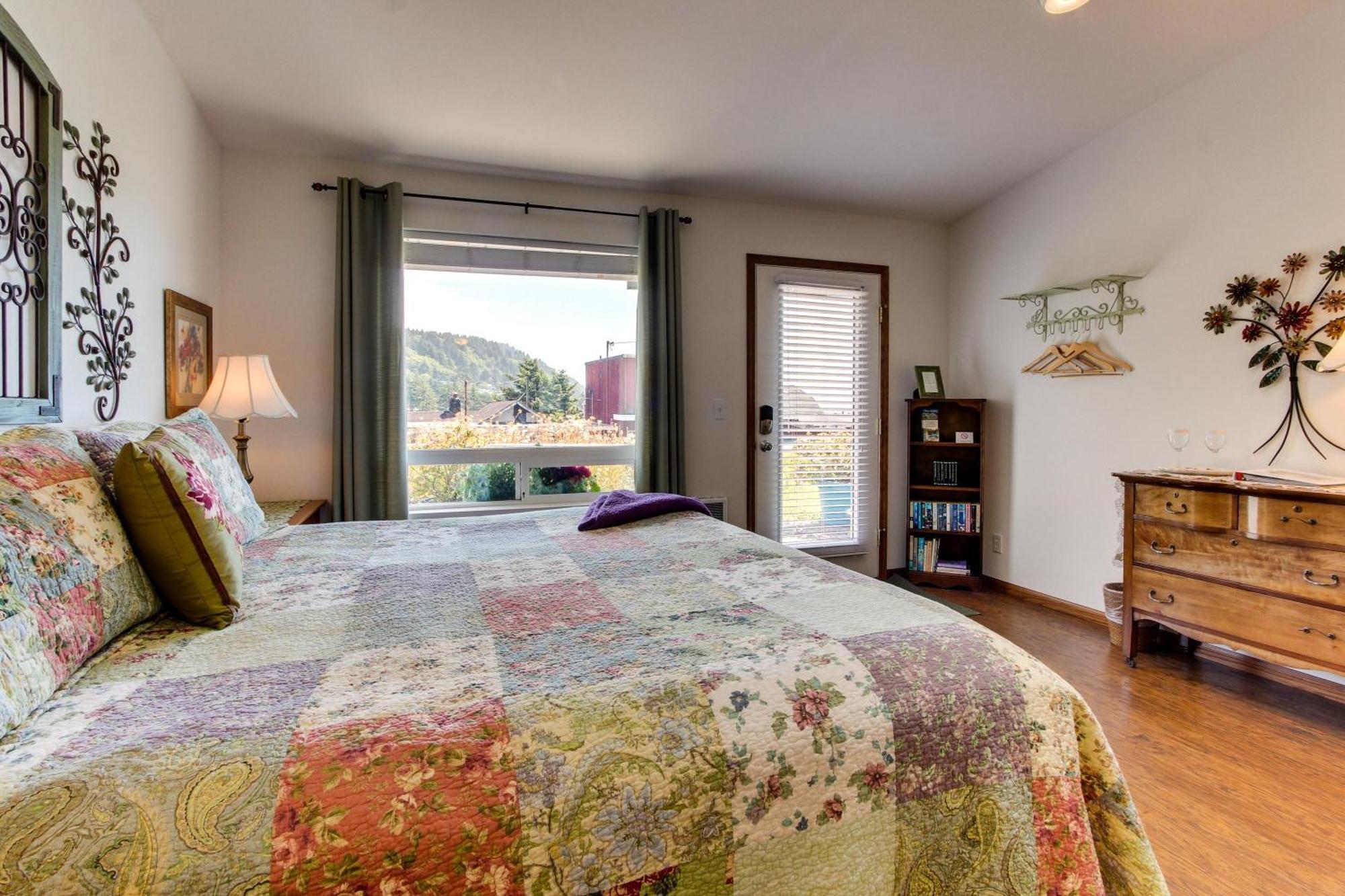Ocean Cove Inn Yachats Rom bilde