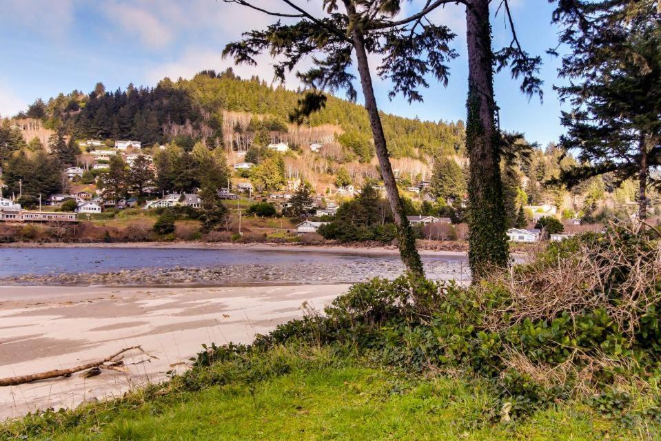 Ocean Cove Inn Yachats Eksteriør bilde