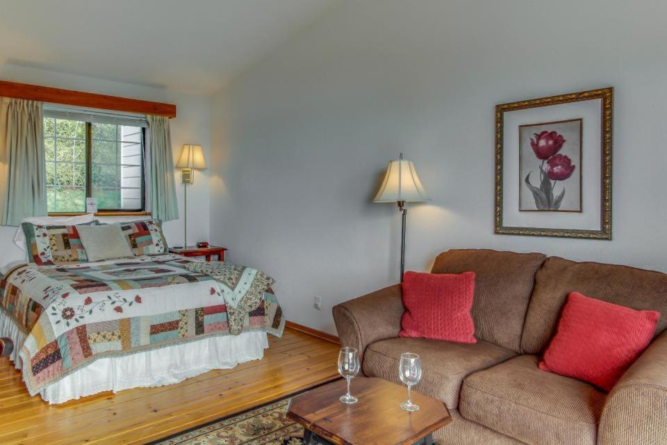 Ocean Cove Inn Yachats Eksteriør bilde
